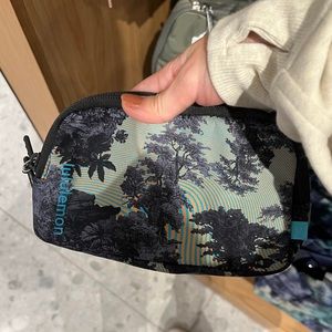 Lululemon Mini Belt Bag in Toile